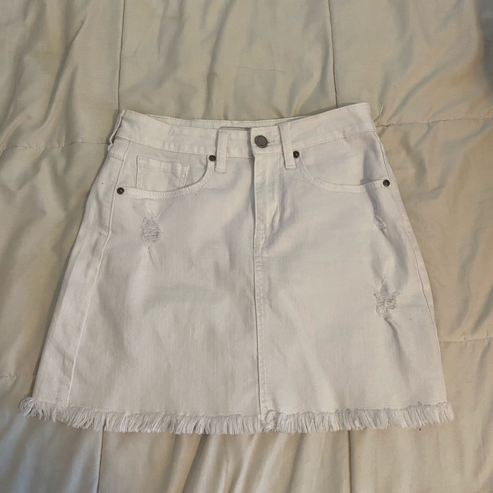 impeccable pig white jean skirt!